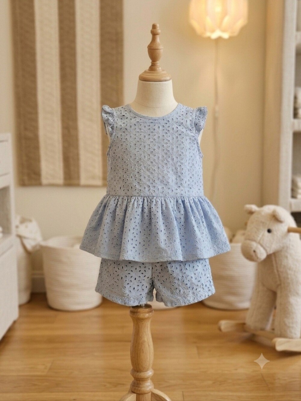 Little Planet by Carter’s 2T Blue Eyelet 2-Piece Flutter Sleeve Shorts Outfit